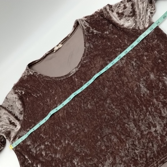 POL Crushed Velvet Look Size Medium Champagne Color - Picture 5 of 8